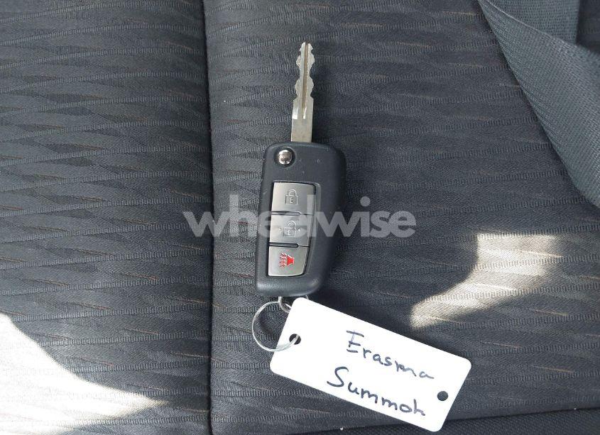 Photo 11 of 2019 Nissan Rogue S (VIN KNMAT2MV5KP559356)