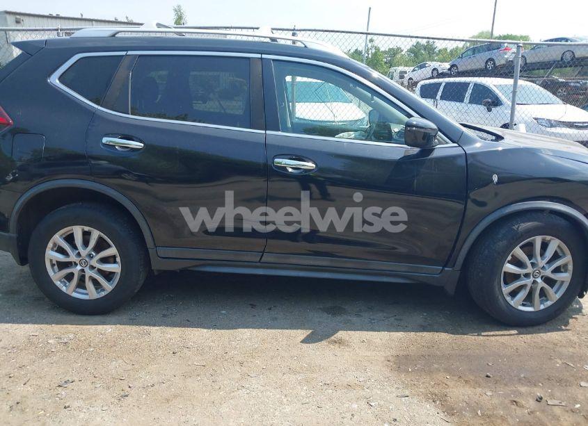 Photo 13 of 2019 Nissan Rogue S (VIN KNMAT2MV5KP559356)