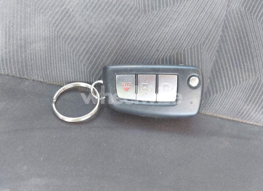 Photo 11 of 2015 Nissan Rogue S (VIN KNMAT2MV6FP523326)