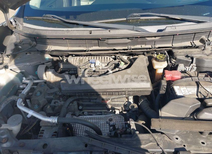 Photo 10 of 2015 Nissan Rogue S (VIN KNMAT2MV6FP537002)