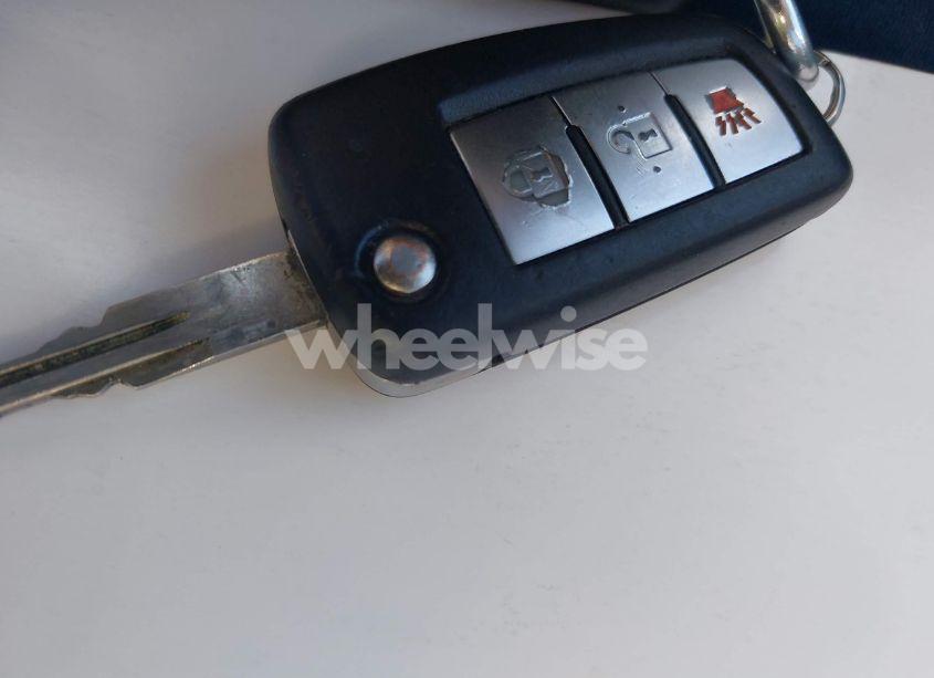 Photo 11 of 2015 Nissan Rogue S (VIN KNMAT2MV6FP537002)