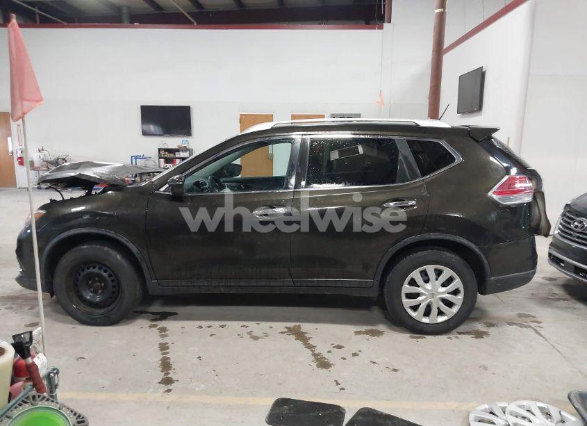 Photo 14 of 2016 Nissan Rogue S (VIN KNMAT2MV6GP673079)