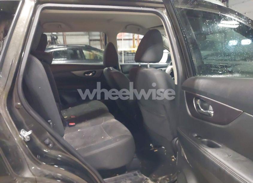 Photo 8 of 2016 Nissan Rogue S (VIN KNMAT2MV6GP673079)