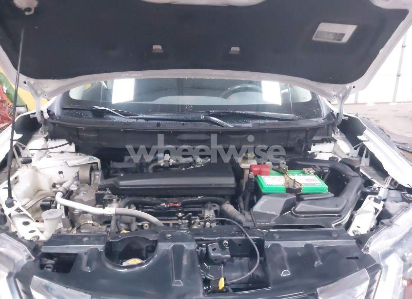 Photo 10 of 2017 Nissan Rogue SV (VIN KNMAT2MV6HP521935)