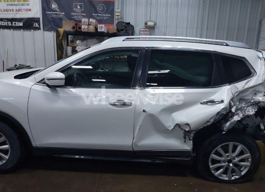 Photo 15 of 2017 Nissan Rogue SV (VIN KNMAT2MV6HP521935)