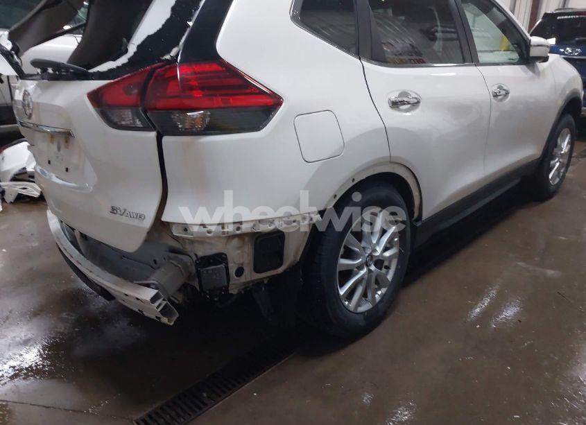 Photo 19 of 2017 Nissan Rogue SV (VIN KNMAT2MV6HP521935)