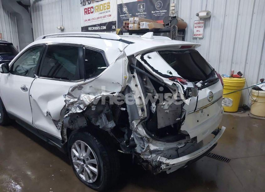 Photo 6 of 2017 Nissan Rogue SV (VIN KNMAT2MV6HP521935)