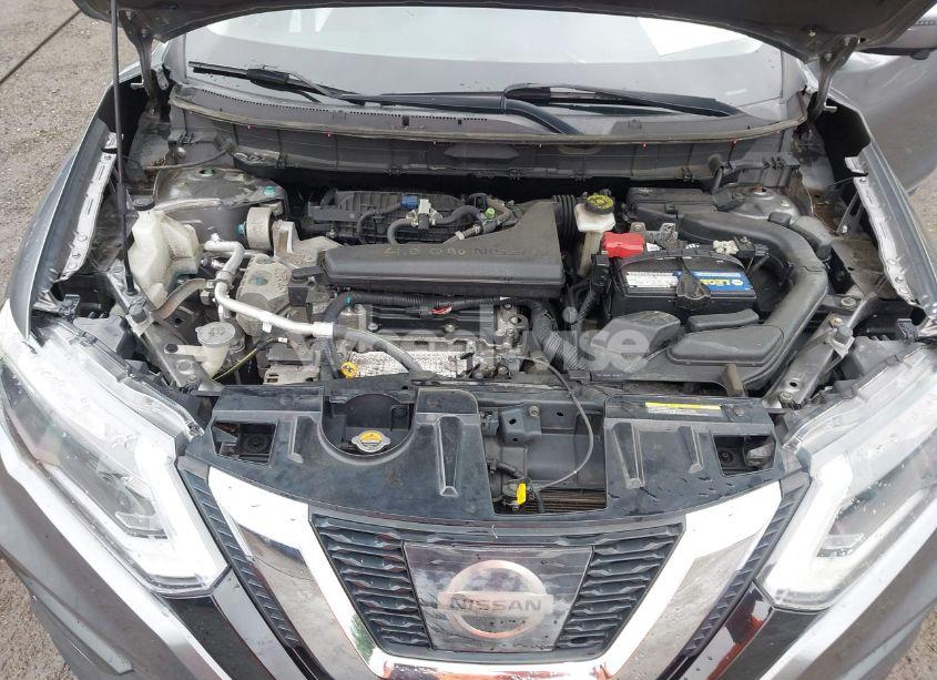 Photo 10 of 2017 Nissan Rogue SV (VIN KNMAT2MV6HP619038)