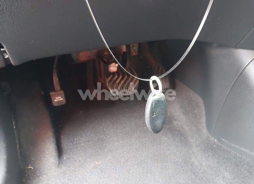 Photo 11 of 2017 Nissan Rogue SV (VIN KNMAT2MV6HP619038)