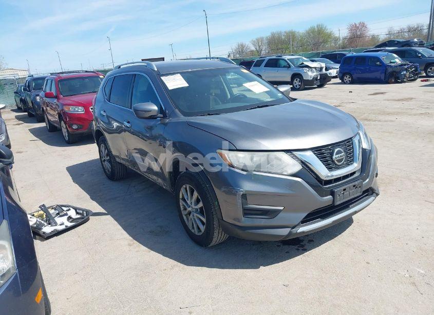 2018 Nissan Rogue SV (VIN KNMAT2MV6JP569246) main photo