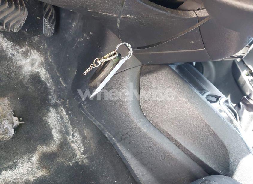 Photo 11 of 2018 Nissan Rogue SV (VIN KNMAT2MV6JP569246)