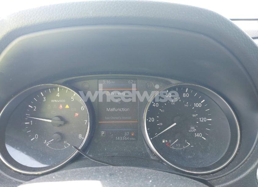 Photo 15 of 2018 Nissan Rogue SV (VIN KNMAT2MV6JP569246)