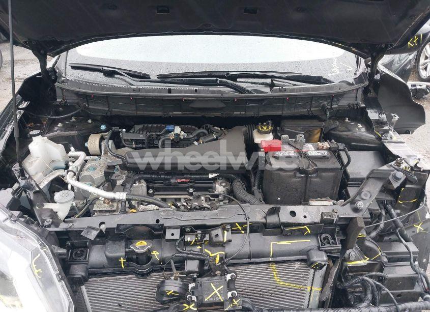 Photo 10 of 2020 Nissan Rogue S INTELLIGENT AWD (VIN KNMAT2MV6LP521913)