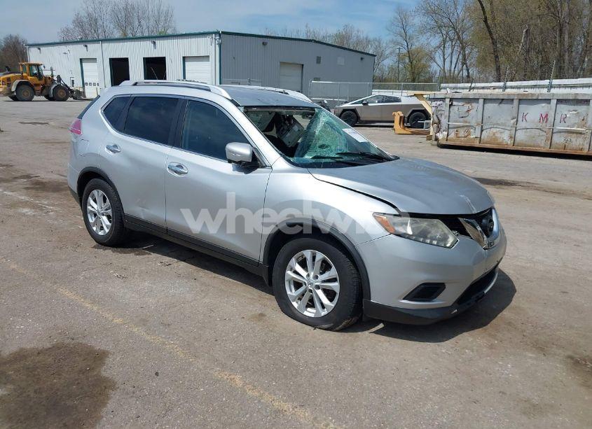 2015 Nissan Rogue SV (VIN KNMAT2MV7FP585690) main photo