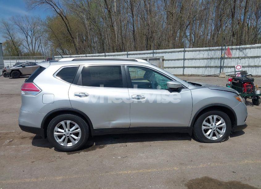 Photo 13 of 2015 Nissan Rogue SV (VIN KNMAT2MV7FP585690)