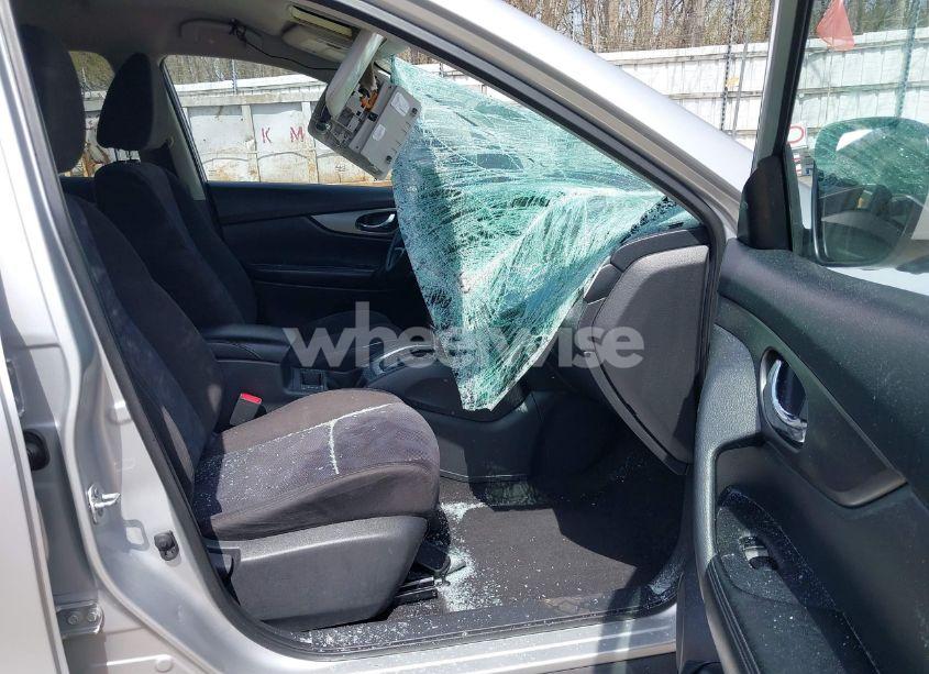 Photo 5 of 2015 Nissan Rogue SV (VIN KNMAT2MV7FP585690)