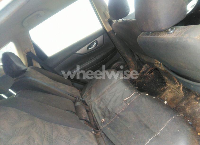 Photo 8 of 2016 Nissan Rogue SV (VIN KNMAT2MV7GP622562)