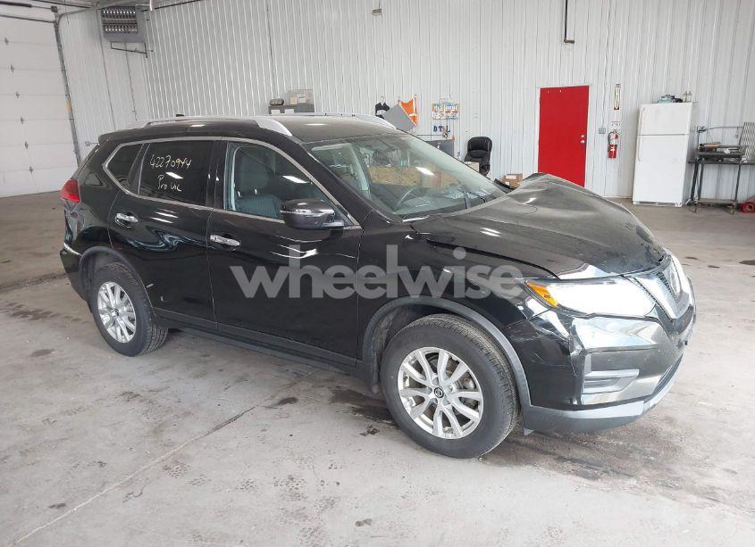 2017 Nissan Rogue SV (VIN KNMAT2MV7HP593789) main photo