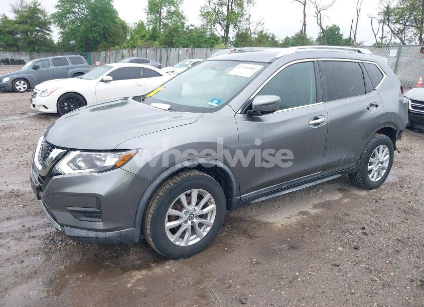 Photo 2 of 2018 Nissan Rogue SV (VIN KNMAT2MV7JP551094)