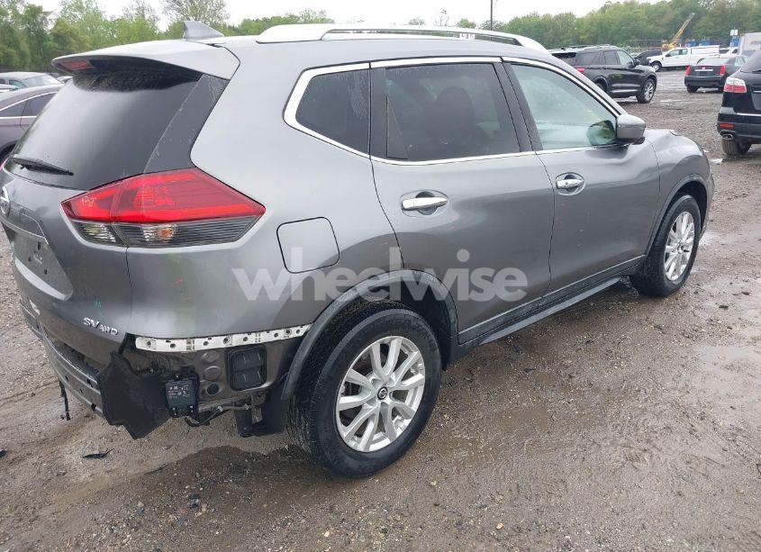Photo 4 of 2018 Nissan Rogue SV (VIN KNMAT2MV7JP551094)