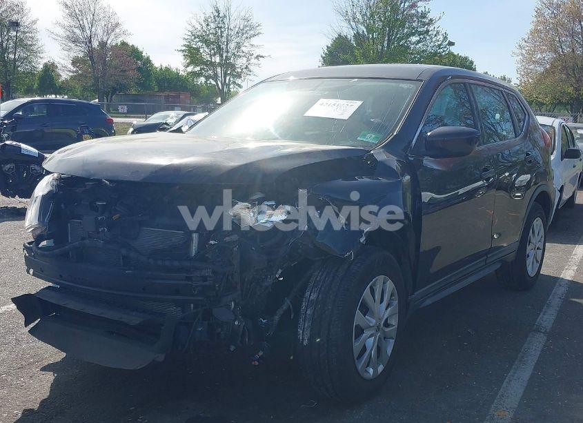 Photo 2 of 2018 Nissan Rogue S (VIN KNMAT2MV7JP556358)