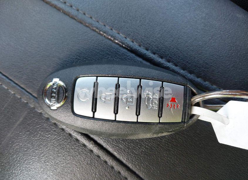 Photo 11 of 2018 Nissan Rogue SV (VIN KNMAT2MV7JP557753)