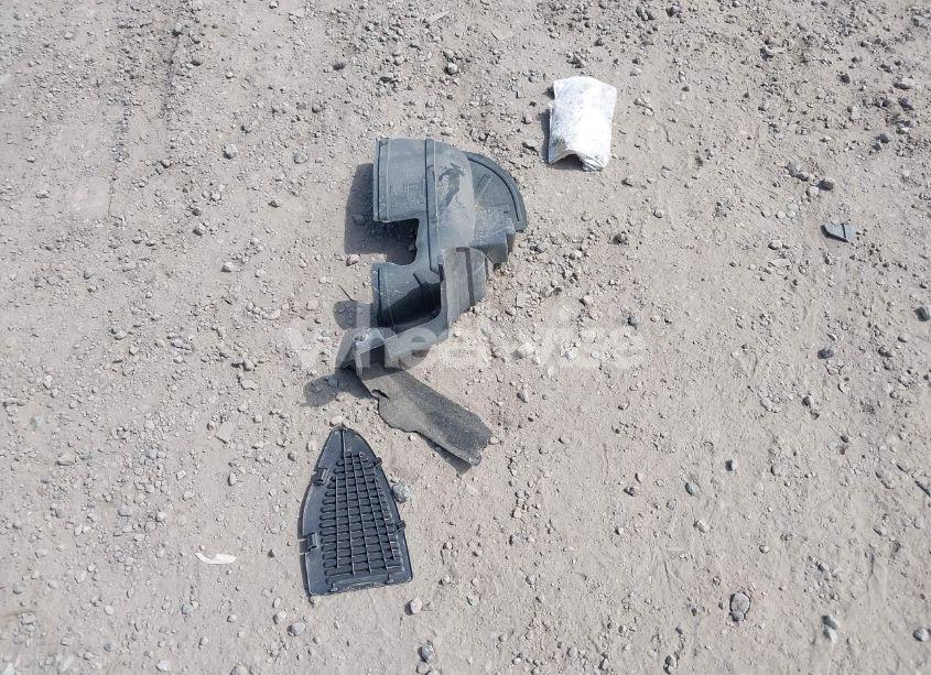 Photo 12 of 2018 Nissan Rogue SV (VIN KNMAT2MV7JP557753)