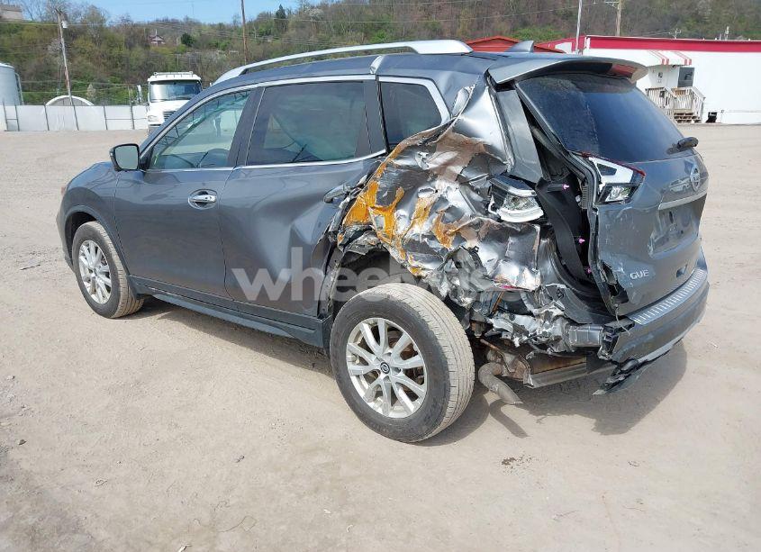 Photo 3 of 2018 Nissan Rogue SV (VIN KNMAT2MV7JP557753)