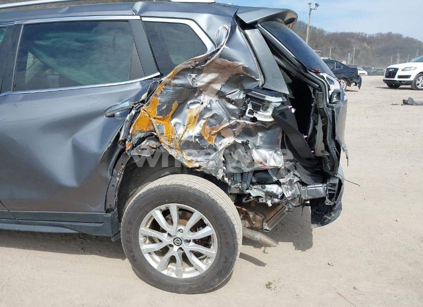 Photo 6 of 2018 Nissan Rogue SV (VIN KNMAT2MV7JP557753)