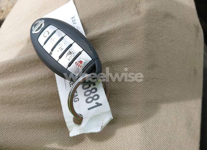 Photo 11 of 2018 Nissan Rogue SV (VIN KNMAT2MV7JP559678)