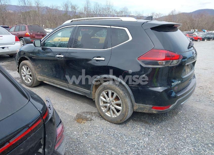 Photo 3 of 2018 Nissan Rogue SV (VIN KNMAT2MV7JP559678)