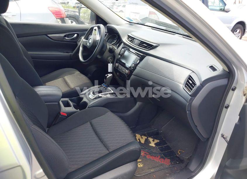 Photo 5 of 2018 Nissan Rogue S (VIN KNMAT2MV7JP571541)