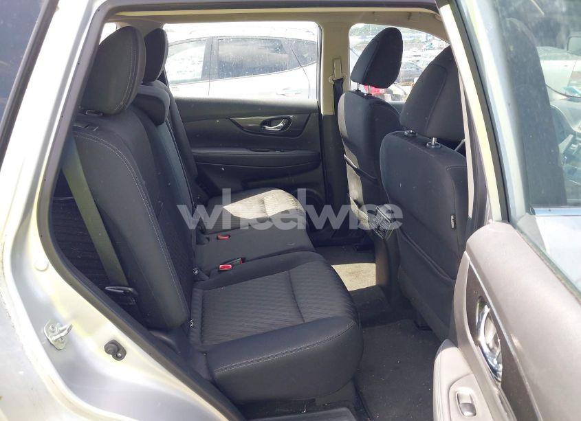 Photo 8 of 2018 Nissan Rogue S (VIN KNMAT2MV7JP571541)