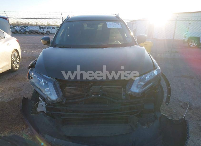 Photo 11 of 2018 Nissan Rogue SV (VIN KNMAT2MV7JP611584)