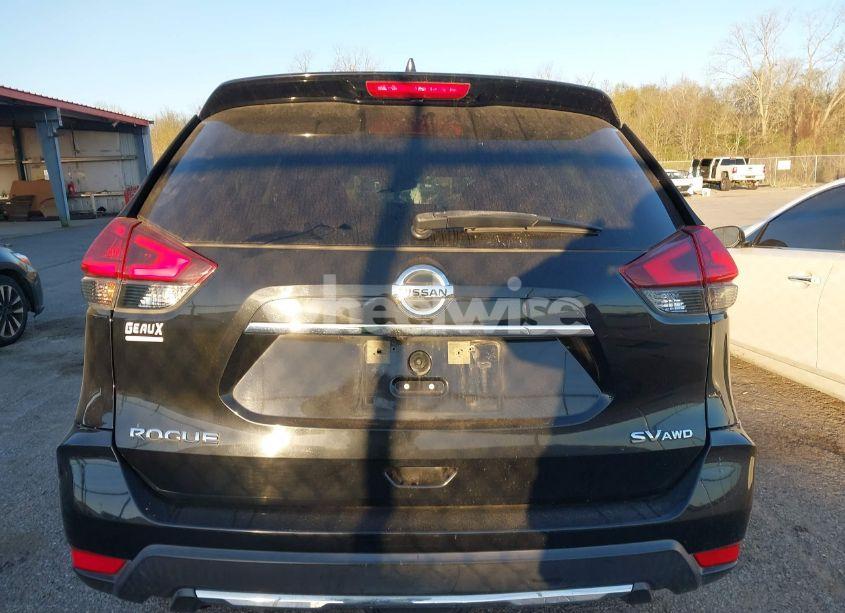 Photo 15 of 2018 Nissan Rogue SV (VIN KNMAT2MV7JP611584)
