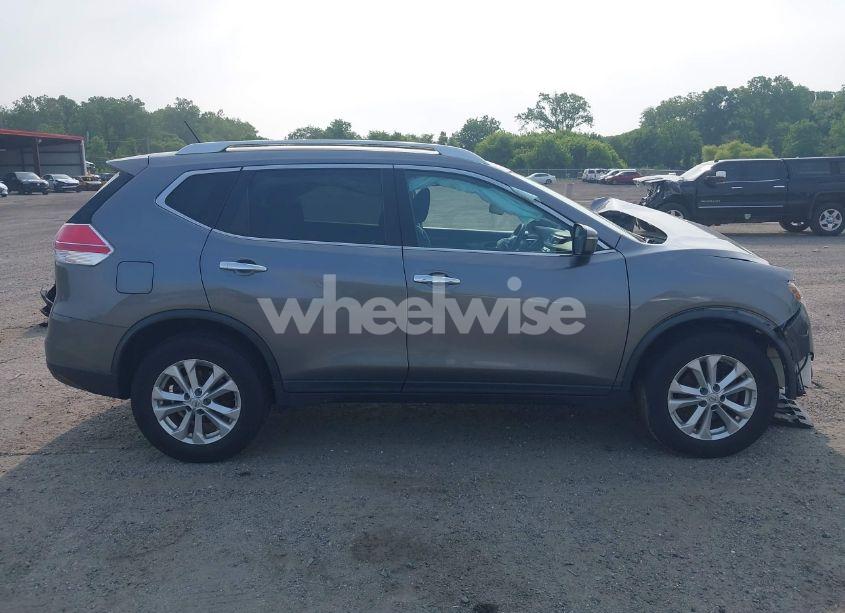 Photo 13 of 2015 Nissan Rogue SV (VIN KNMAT2MV8FP567490)