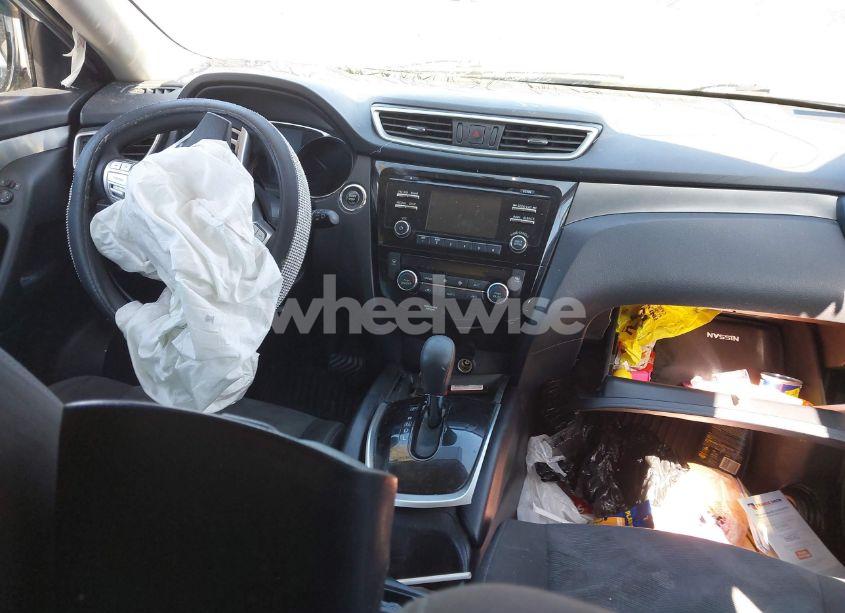 Photo 5 of 2016 Nissan Rogue SV (VIN KNMAT2MV8GP654453)