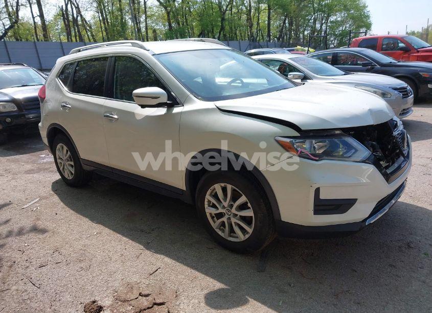 2018 Nissan Rogue SV (VIN KNMAT2MV8JP569720) main photo