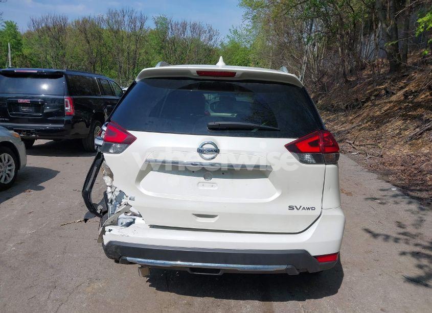 Photo 16 of 2018 Nissan Rogue SV (VIN KNMAT2MV8JP569720)