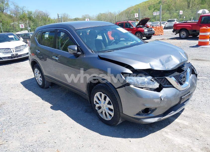 2015 Nissan Rogue S (VIN KNMAT2MV9FP564744) main photo