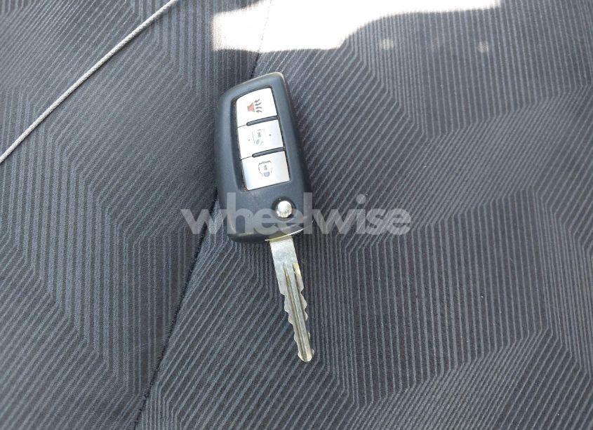 Photo 11 of 2015 Nissan Rogue S (VIN KNMAT2MV9FP564744)