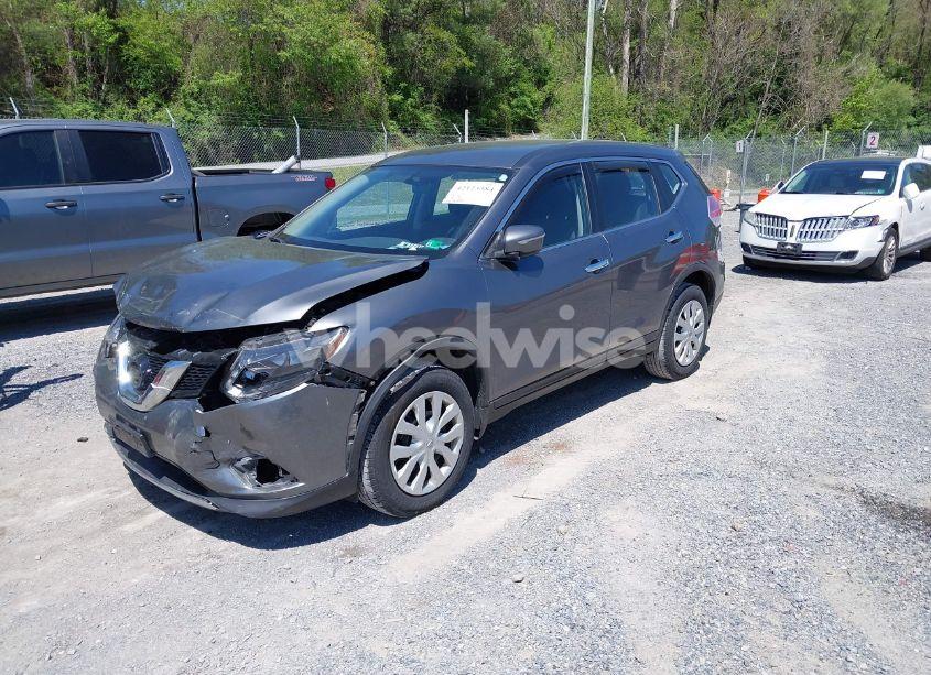 Photo 2 of 2015 Nissan Rogue S (VIN KNMAT2MV9FP564744)