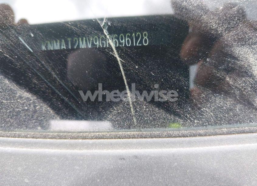 Photo 9 of 2016 Nissan Rogue SV (VIN KNMAT2MV9GP696128)