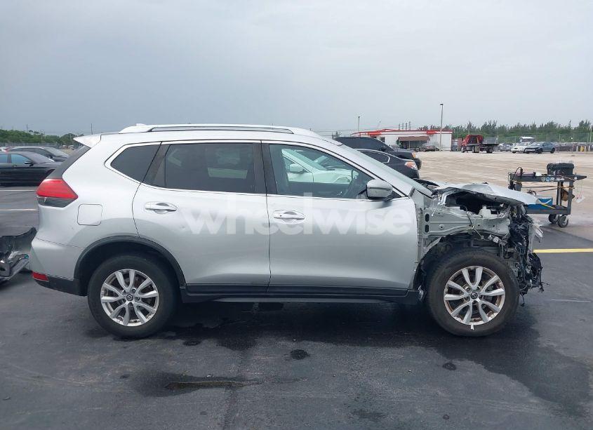 Photo 14 of 2017 Nissan Rogue SV (VIN KNMAT2MV9HP552905)