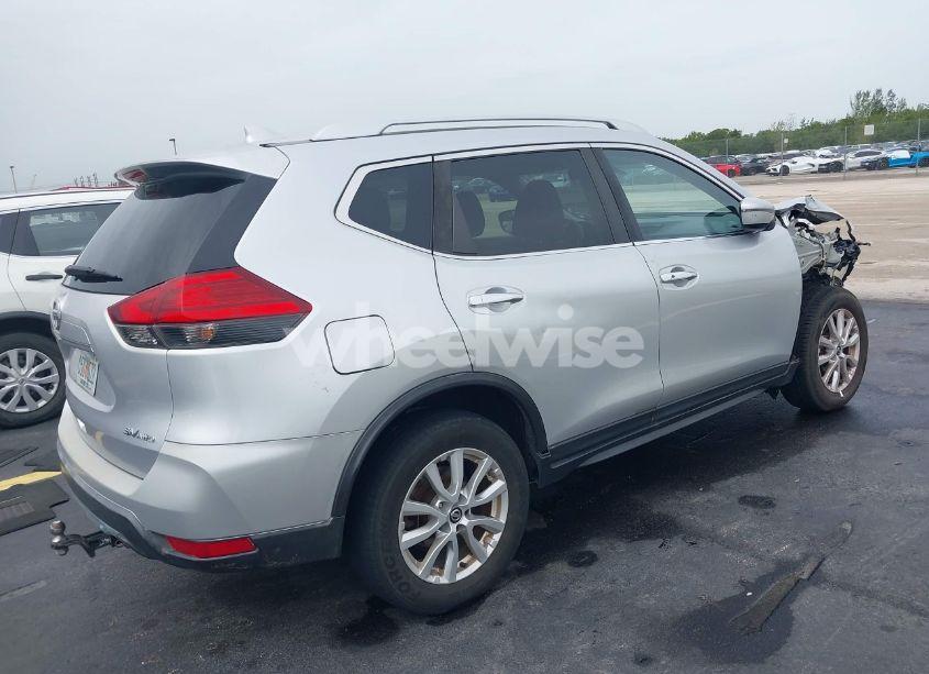 Photo 4 of 2017 Nissan Rogue SV (VIN KNMAT2MV9HP552905)