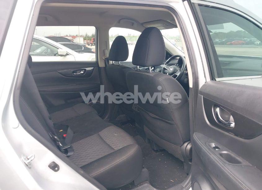 Photo 8 of 2017 Nissan Rogue SV (VIN KNMAT2MV9HP552905)