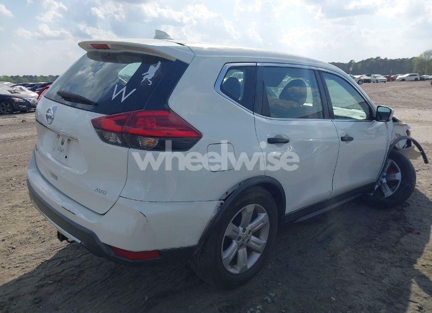 Photo 4 of 2017 Nissan Rogue S (VIN KNMAT2MV9HP613184)