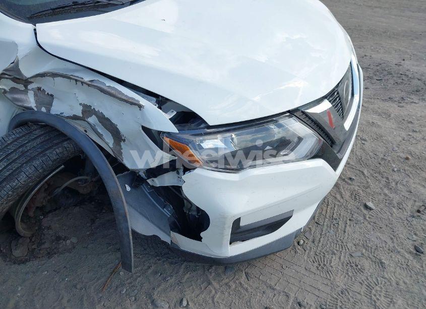 Photo 6 of 2017 Nissan Rogue S (VIN KNMAT2MV9HP613184)