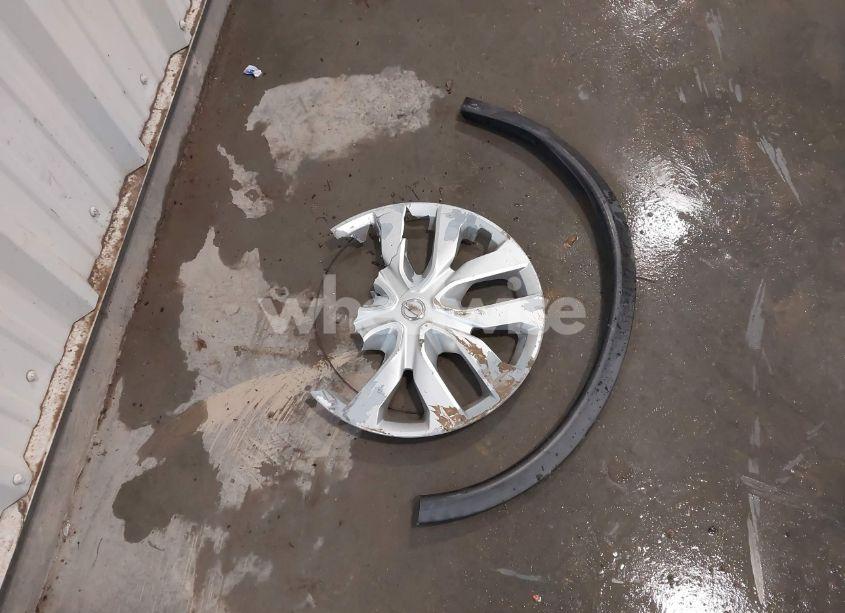 Photo 12 of 2018 Nissan Rogue S (VIN KNMAT2MV9JP514712)