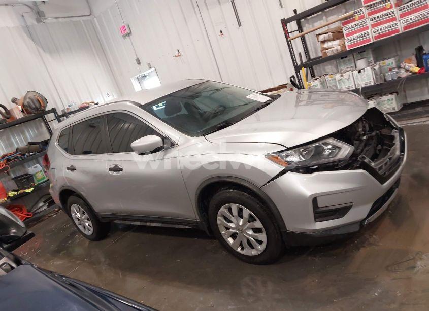 Photo 14 of 2018 Nissan Rogue S (VIN KNMAT2MV9JP514712)